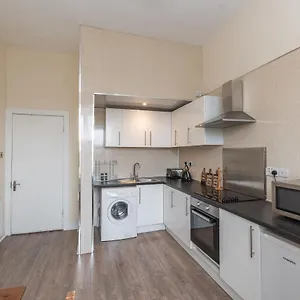 Spacious Ensuite In City Centre - Excellent Location Guest house Edinburgh